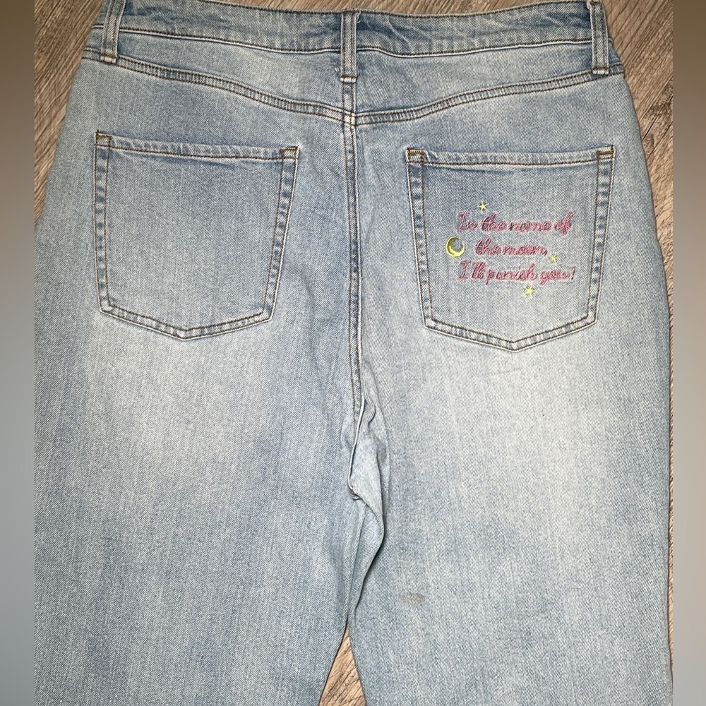 Sailor Moon Mom Jeans  Size: 11 - Picture 3 of 9